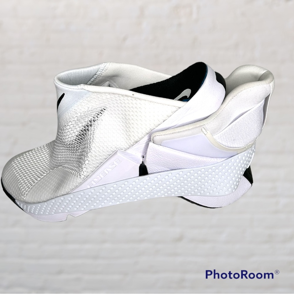 Nike go Flyease white